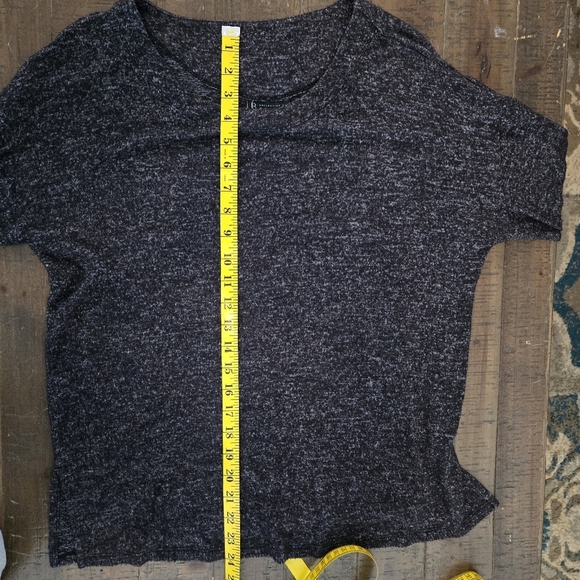 Bobeau Medium Charcoal Gray Tunic Sweater With Faux Fur Wrist Cuffs - Picture 6 of 8